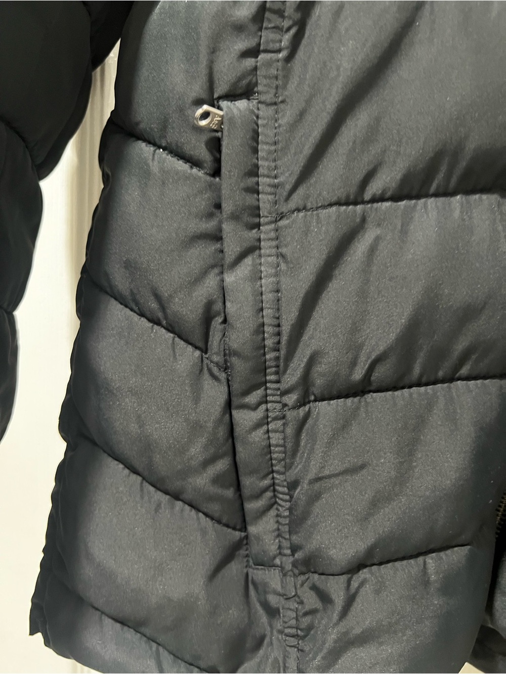 Abercrombie & Fitch Black Quilted Hooded Puffer Jacket - Picture 4 of 6